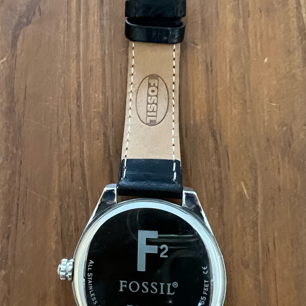 Fossil Watch - Unique Water Droplet face design with Crystal Accents. - Picture 5 of 12